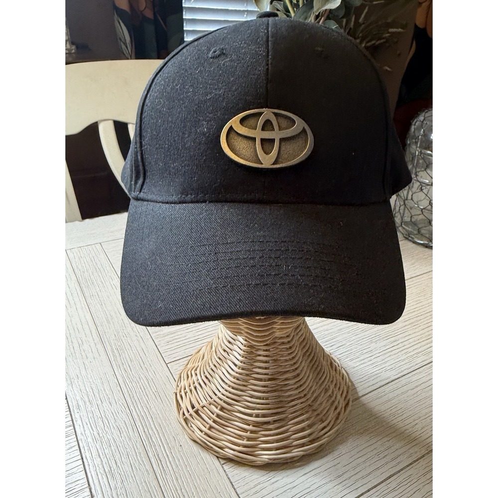 Toyota Logo Hat Baseball Cap Black Strapback Adjustable‎ Excellent 100% Cotton